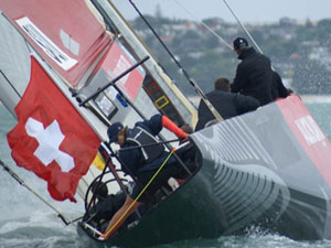 Alinghi durante una regata